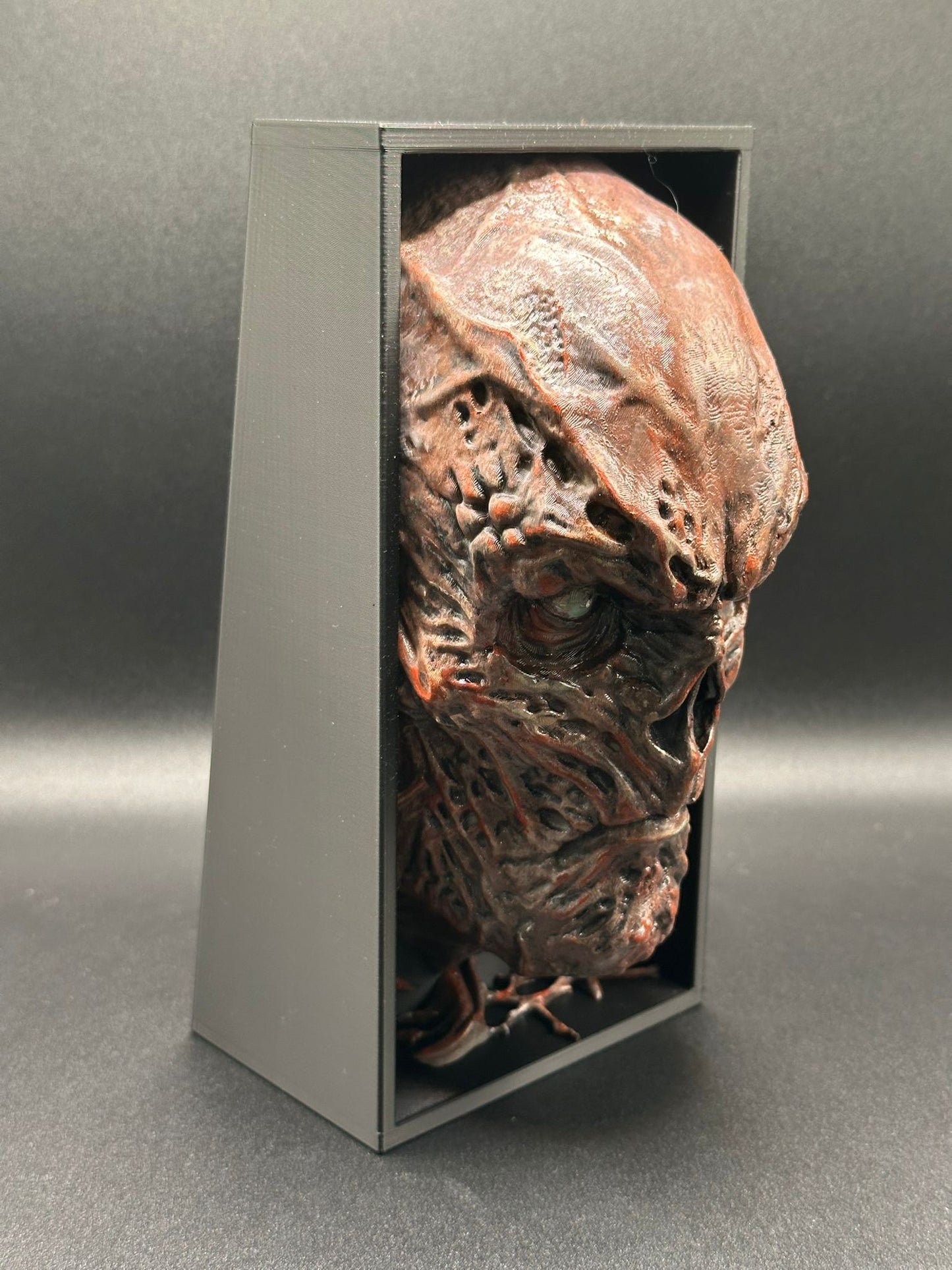 Fermalibro Vecna 3D – Edizione Horror Dipinta a Mano