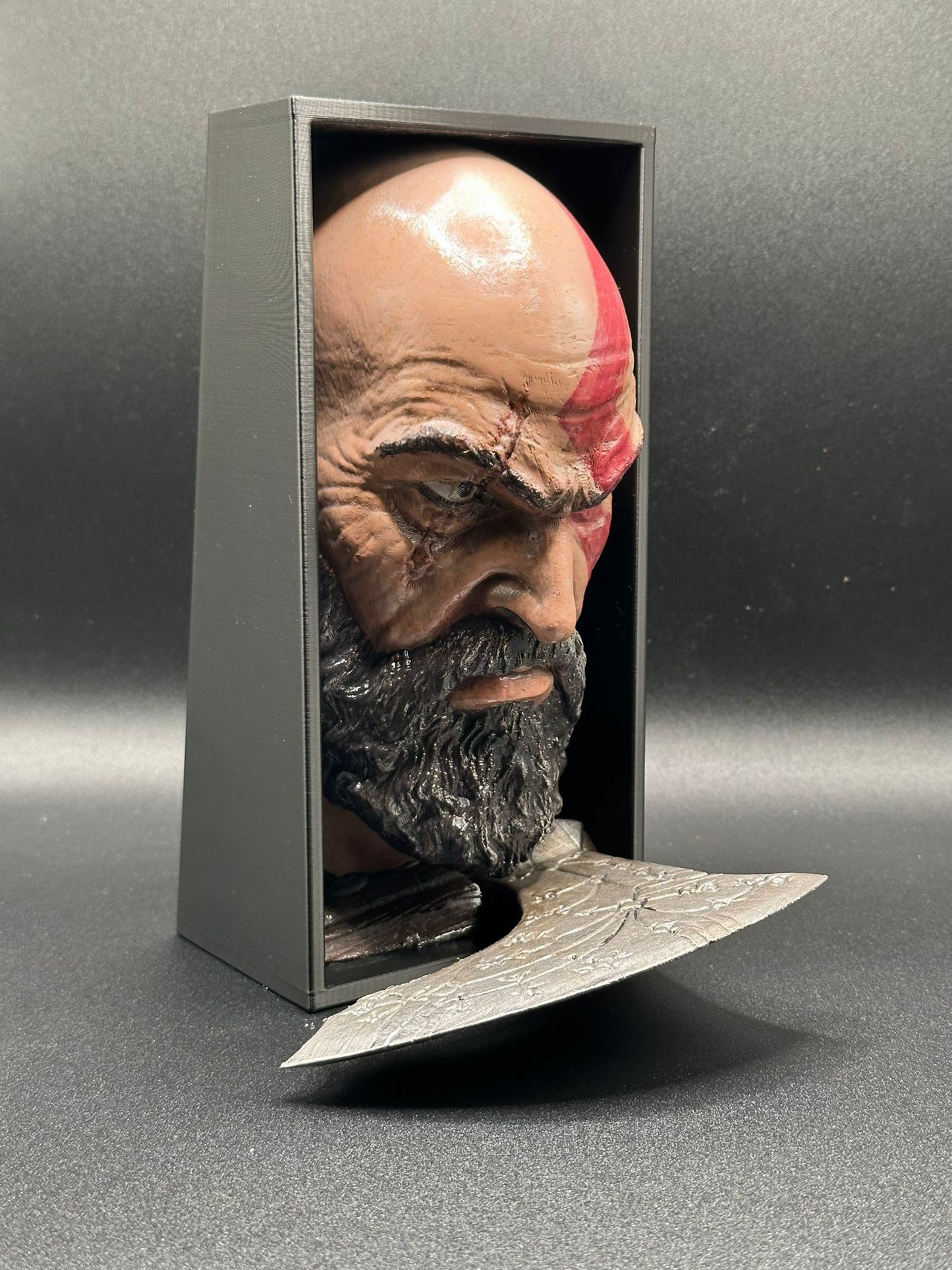 Fermalibro 3D Kratos Dipinto a Mano