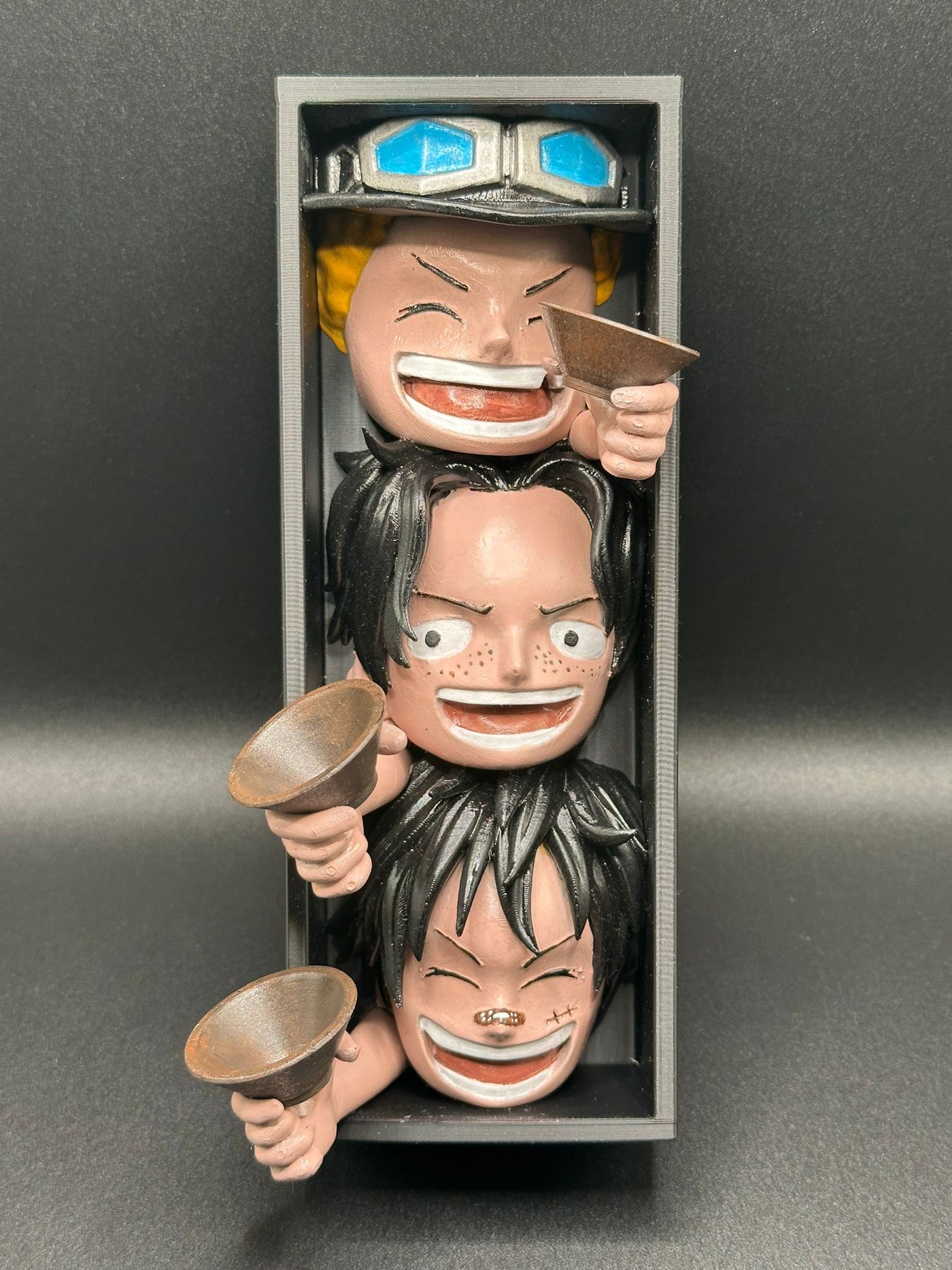 Fermalibro 3D Ace, Sabo & Luffy – Brotherhood Edition Dipinto a Mano