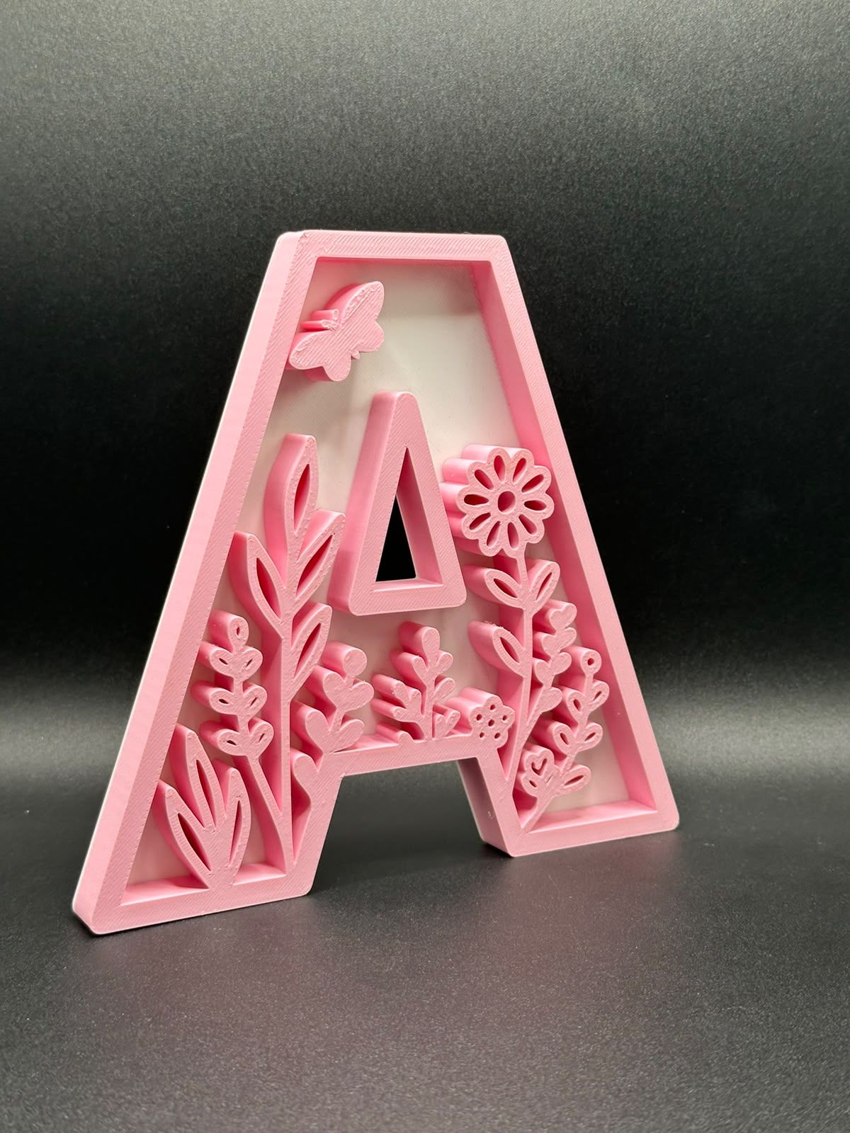 Lettera 3D floreale personalizzata rosa - Livoncraft3D