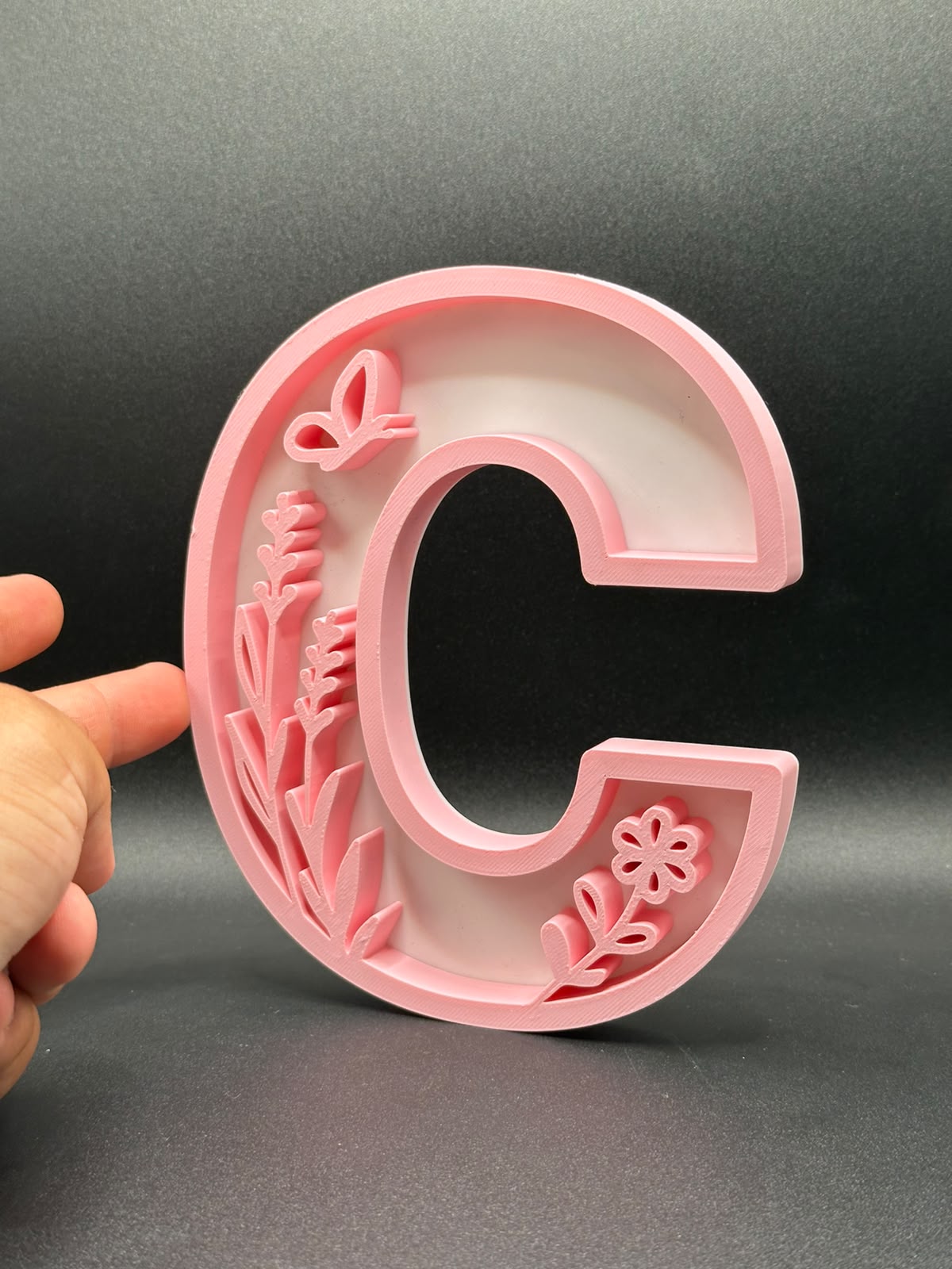 Lettera 3D floreale personalizzata rosa - Livoncraft3D