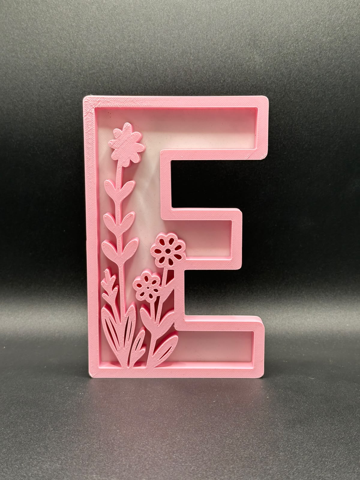 Lettera 3D floreale personalizzata rosa - Livoncraft3D