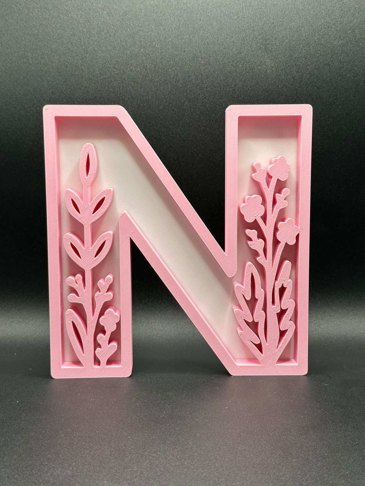 Lettera 3D floreale personalizzata rosa - Livoncraft3D