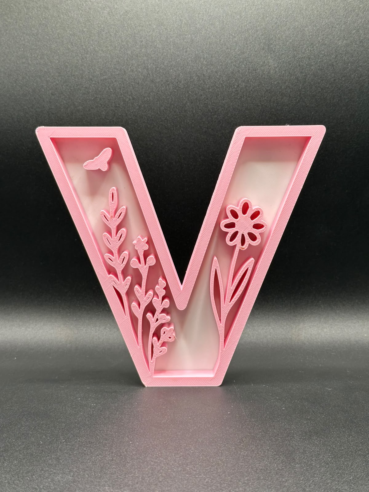 Lettera 3D floreale personalizzata rosa - Livoncraft3D