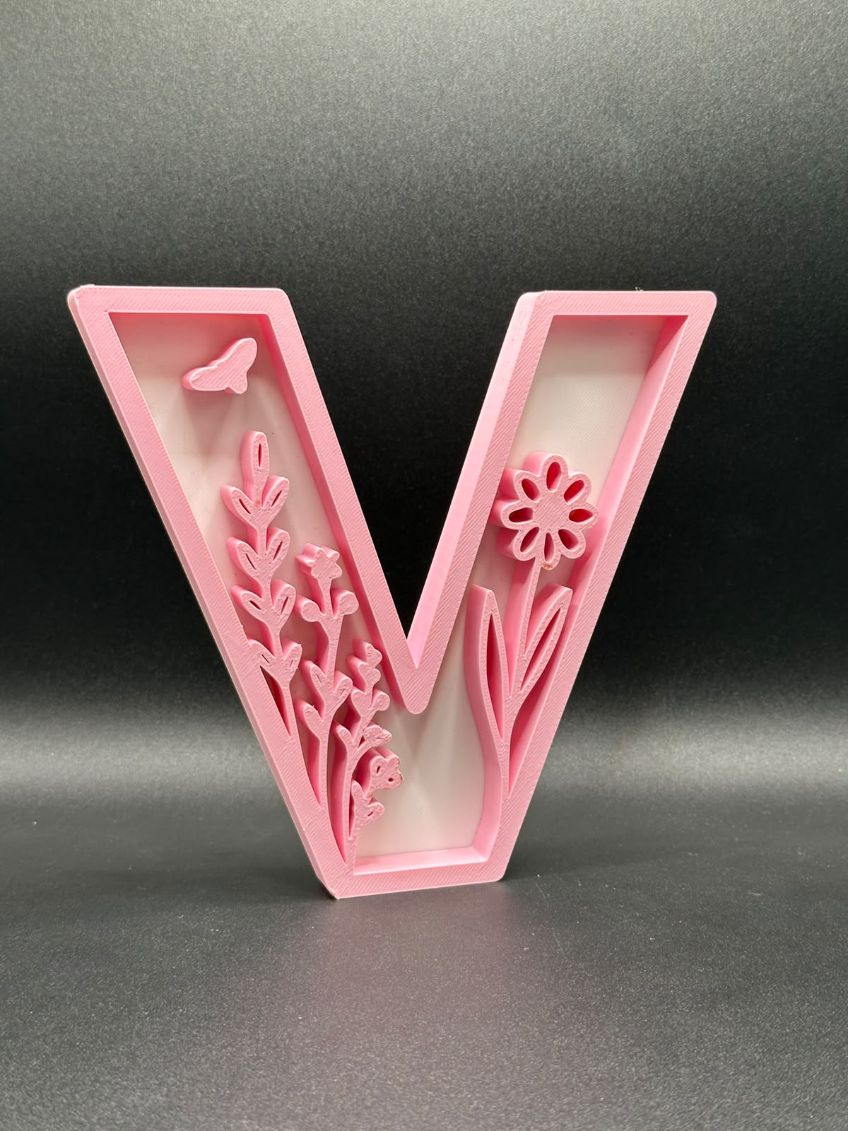 Lettera 3D floreale personalizzata rosa - Livoncraft3D