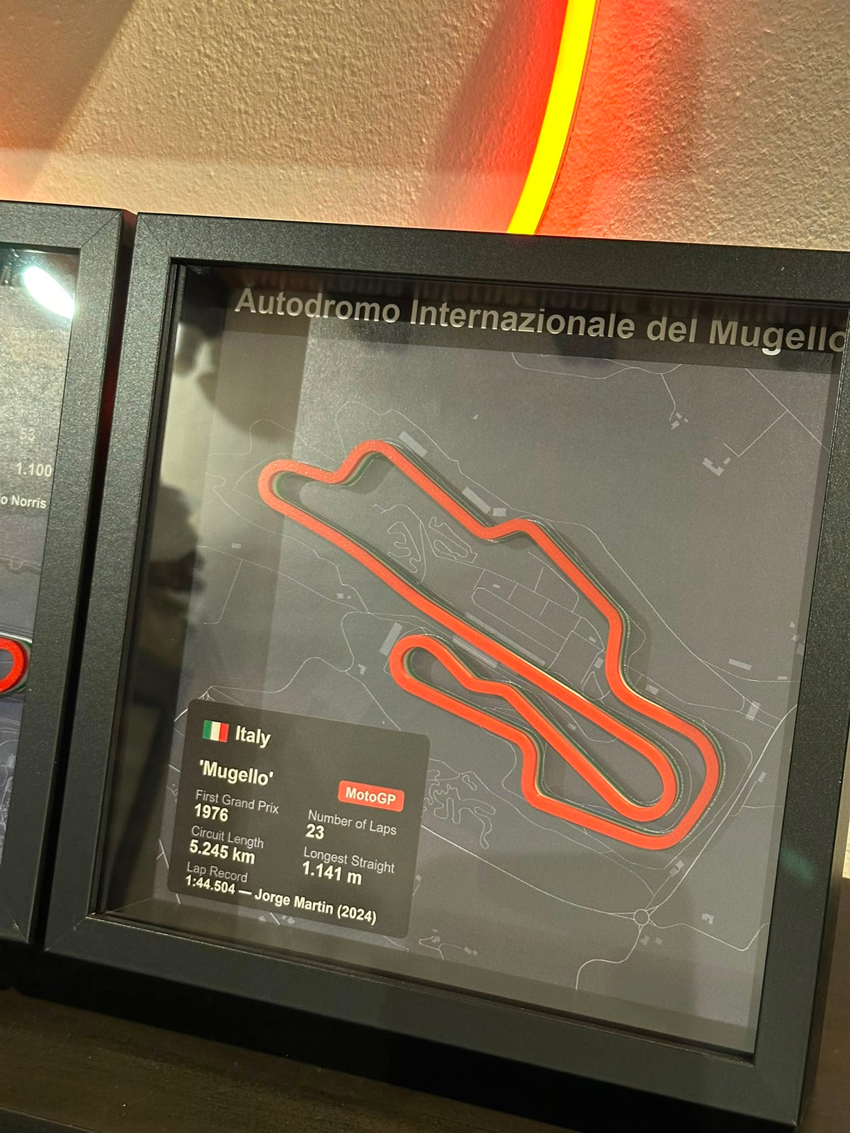 Quadro 3D circuito del Mugello incorniciato, tracciato MotoGP in rilievo