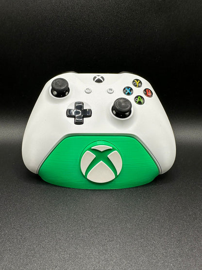Supporto joystick Xbox con badge logo Xbox, base verde